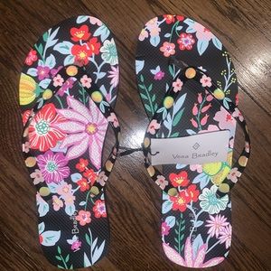 VERA BRADLEY SANDALS